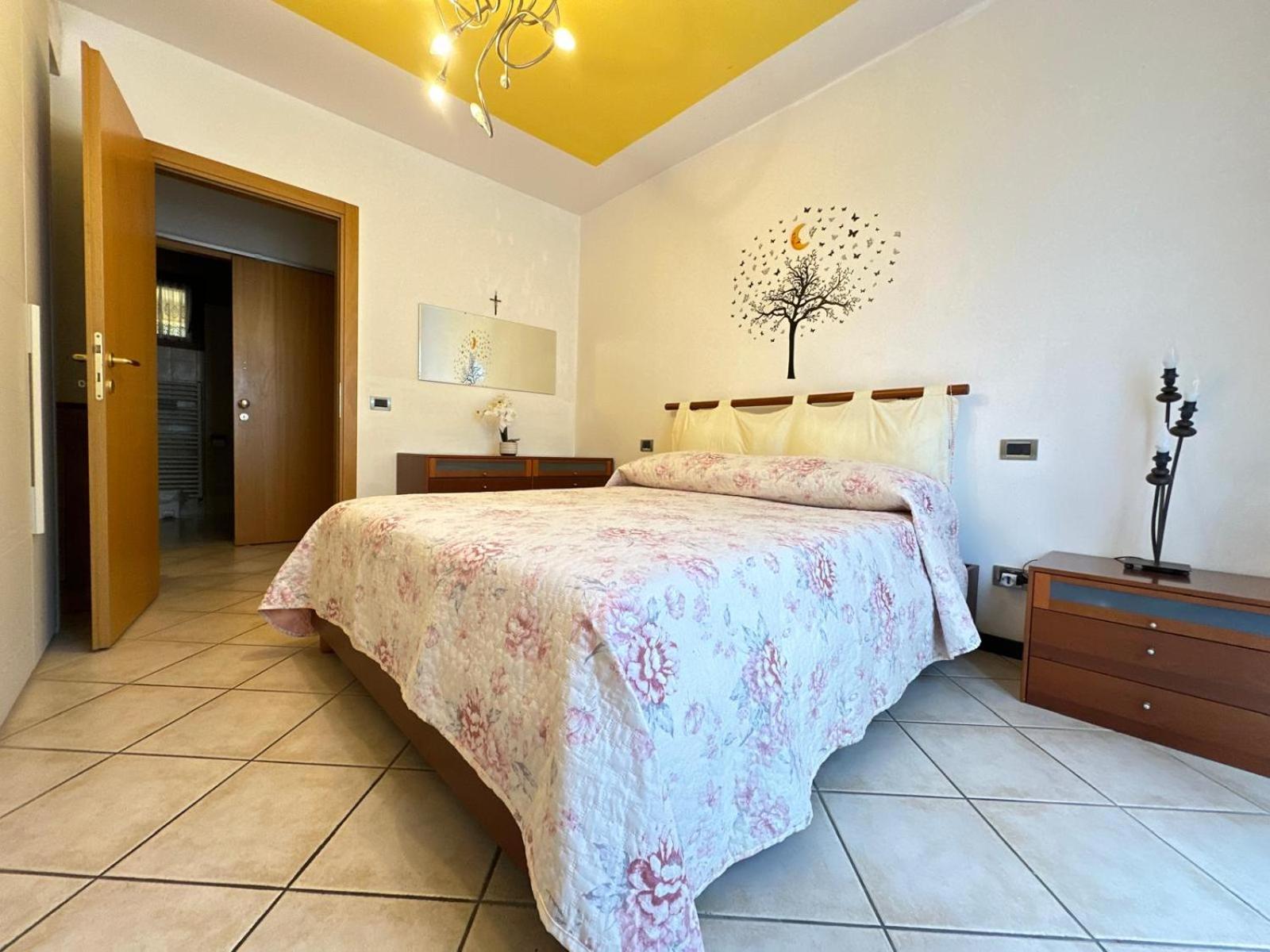 Holiday-Home-Desenzano Дезенцано-дель-Гарда Экстерьер фото
