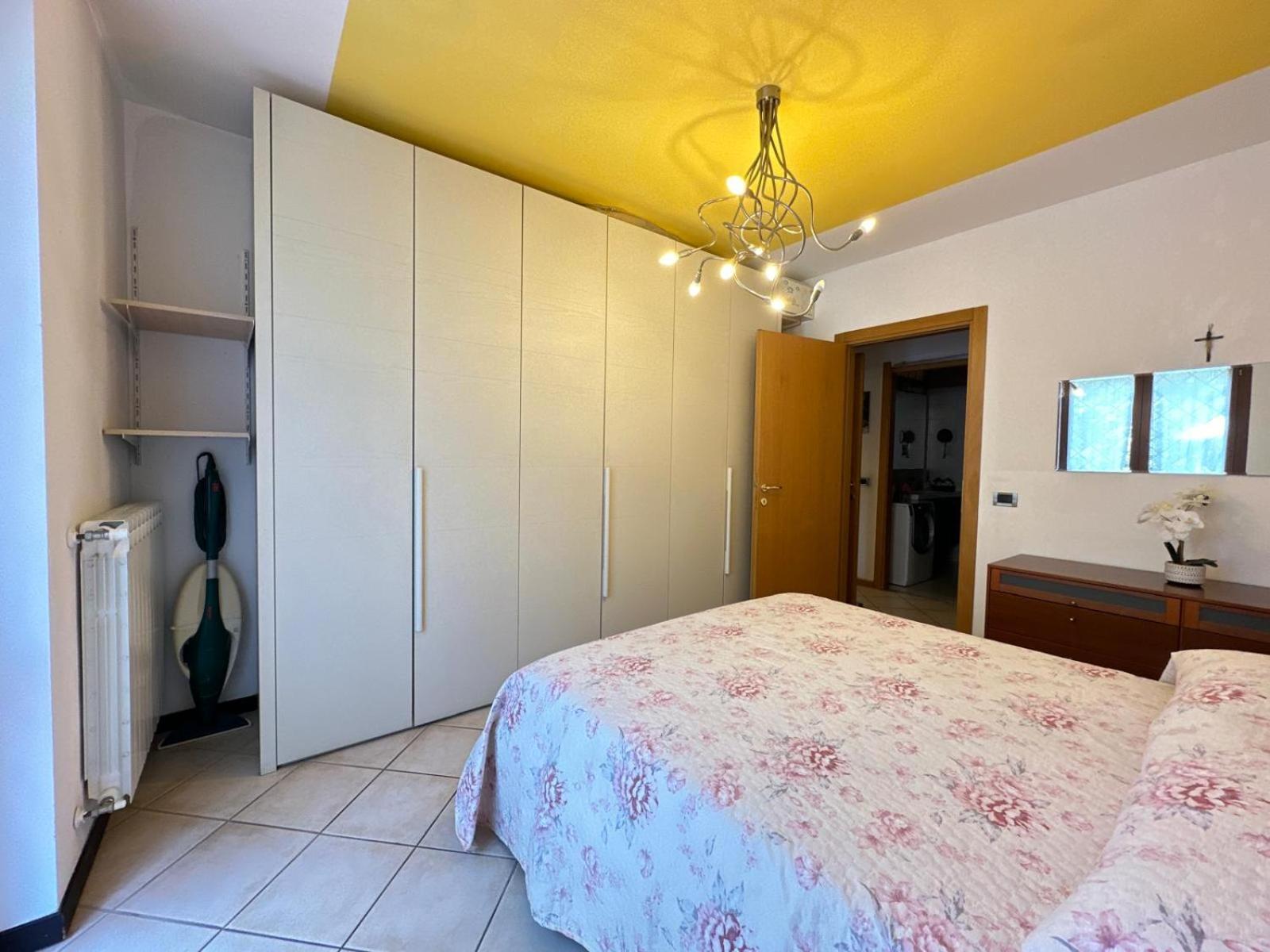 Holiday-Home-Desenzano Дезенцано-дель-Гарда Экстерьер фото