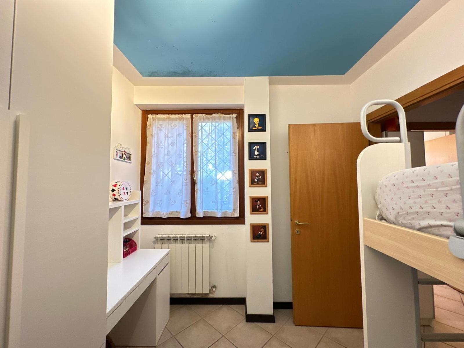 Holiday-Home-Desenzano Дезенцано-дель-Гарда Экстерьер фото