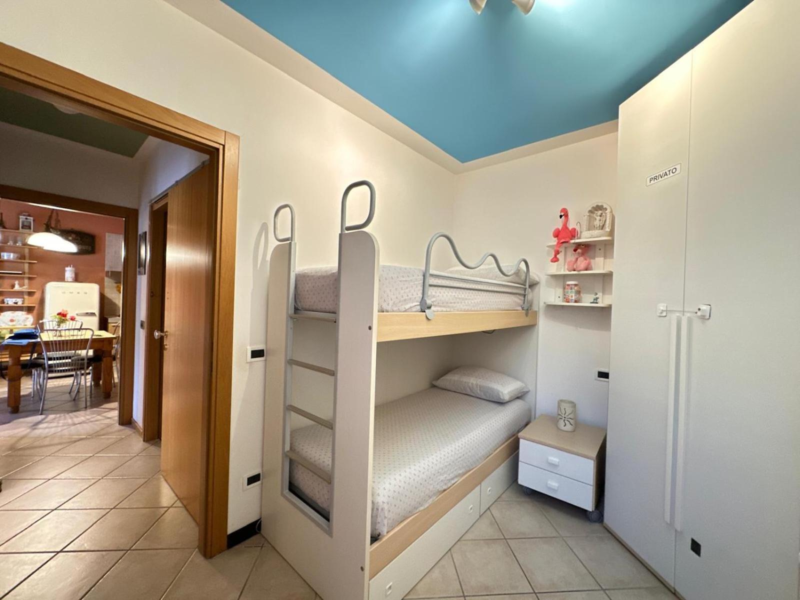 Holiday-Home-Desenzano Дезенцано-дель-Гарда Экстерьер фото